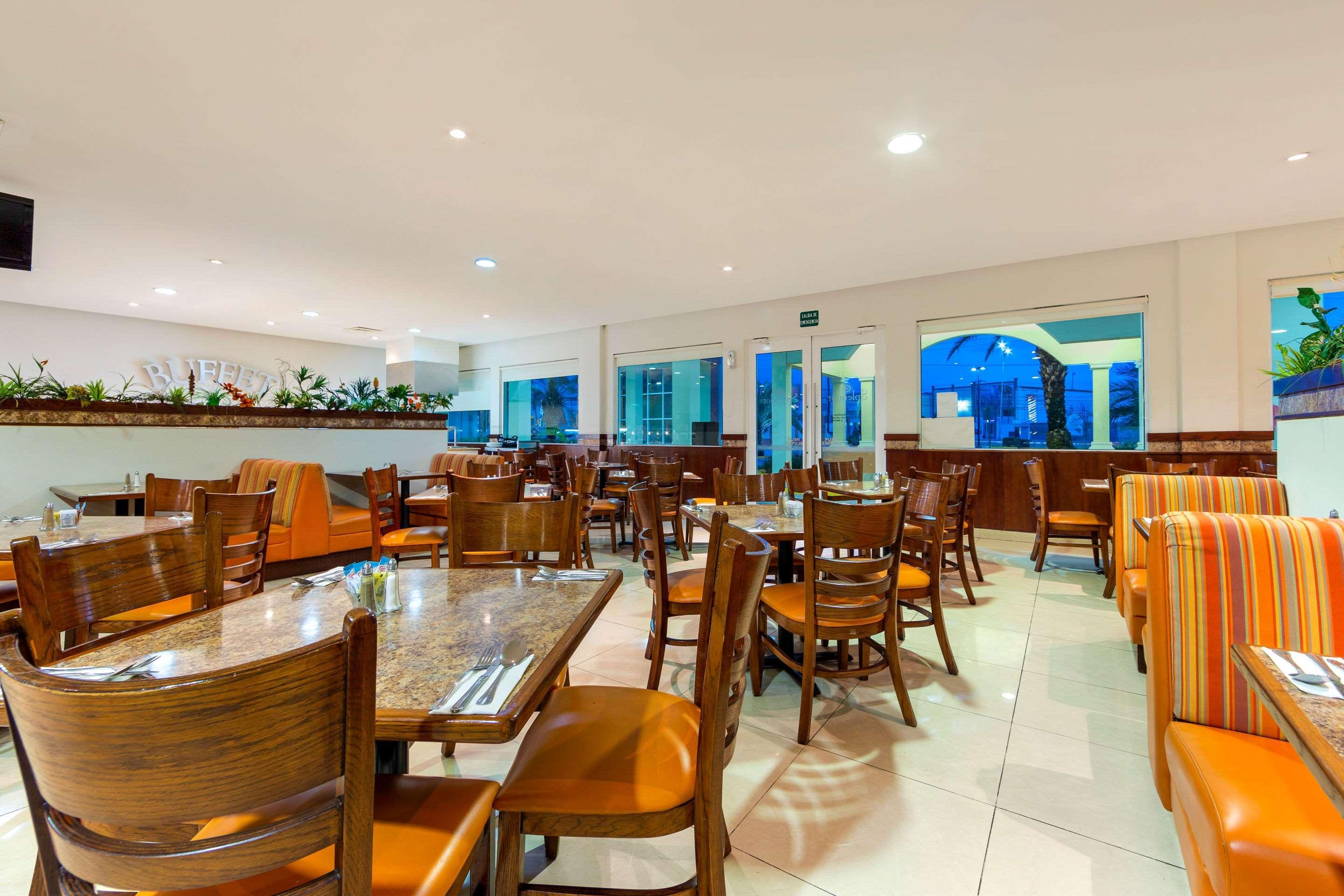 Comfort Inn Monterrey Norte San Nicolas de los Garza Luaran gambar