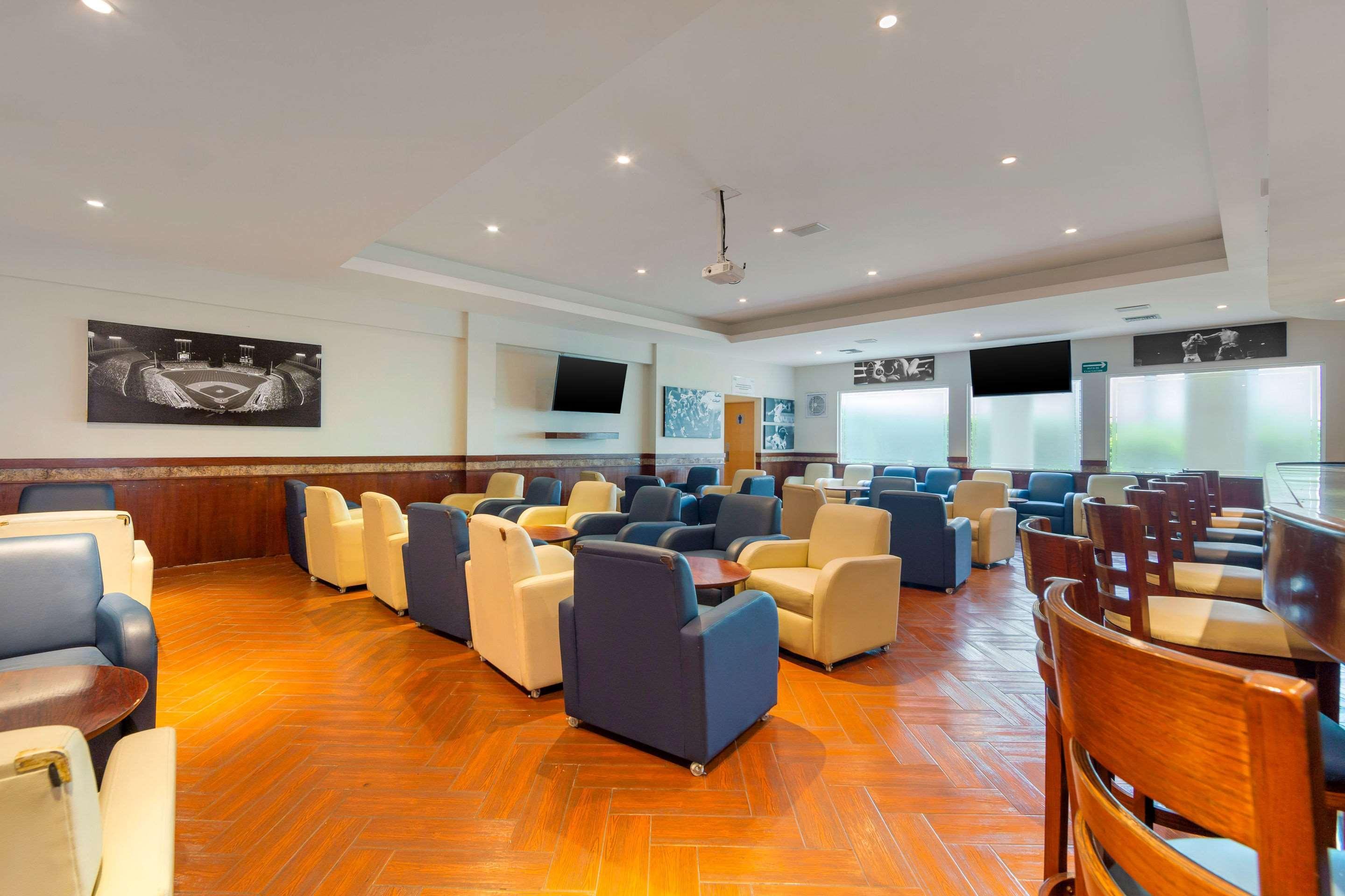 Comfort Inn Monterrey Norte San Nicolas de los Garza Luaran gambar