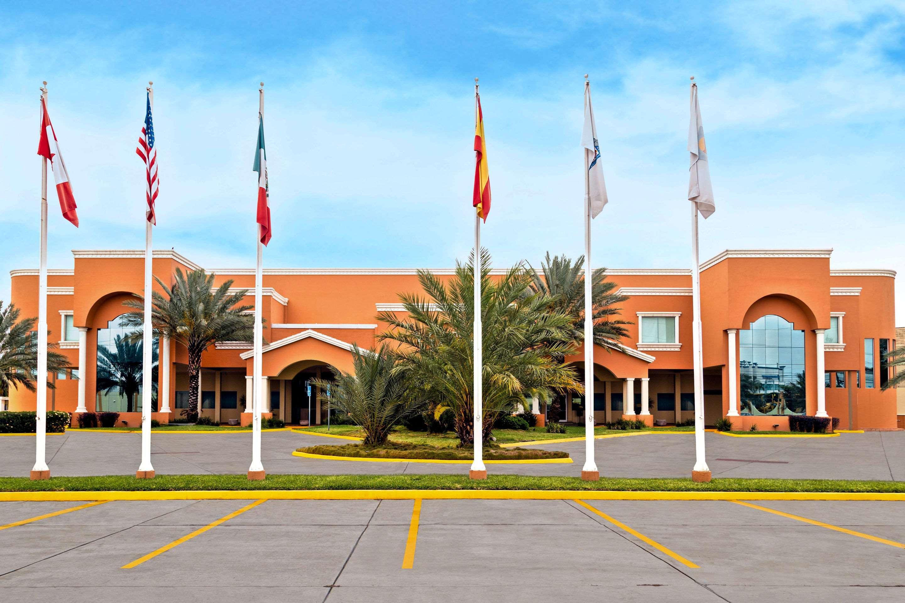 Comfort Inn Monterrey Norte San Nicolas de los Garza Luaran gambar